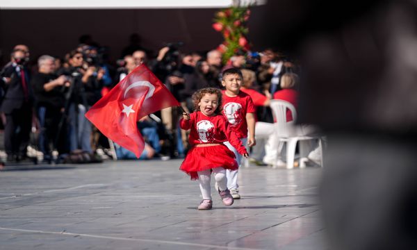 İzmir’de ‘bayram’dan kareler!