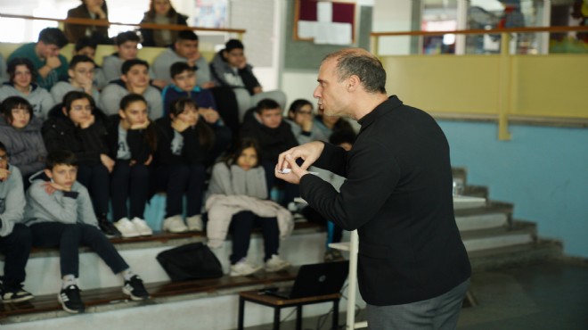 Aliağa Belediyesi’nden öğrencilere sıfır atık semineri