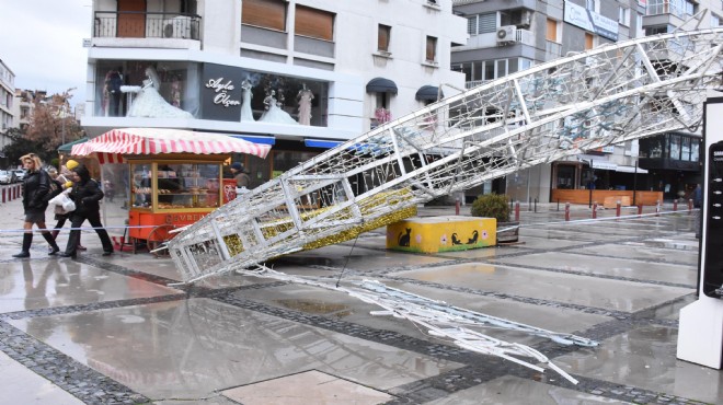 Alsancak'ta faciadan dönüş: Fırtına kemeri devirdi!