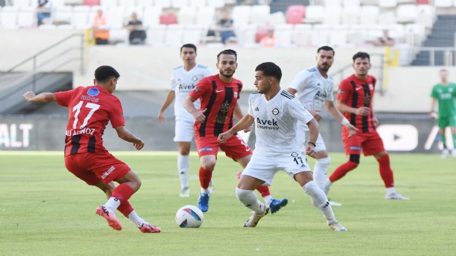 Altay evinde Lider'e boyun eğdi