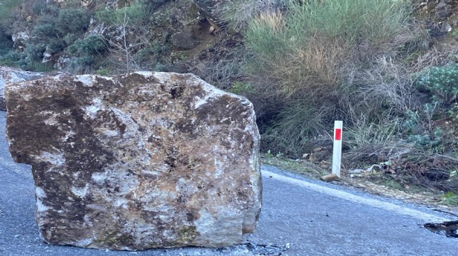 Faciadan dönüldü... Aydın'da heyelan: Ödemiş yolu trafiğe kapatıldı!