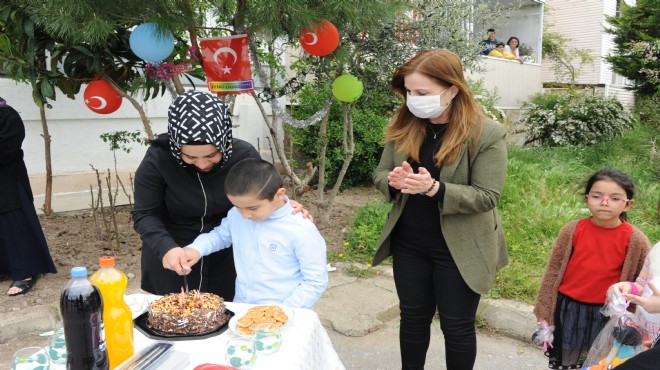 Balçova'da 23 Nisan’da özel doğum günü