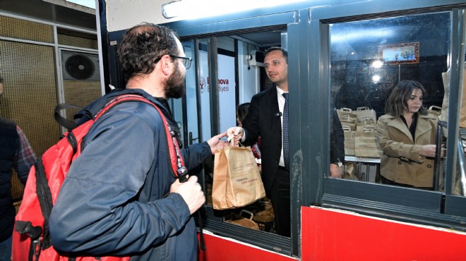 Başkan Eşki iftar kumanyası dağıttı