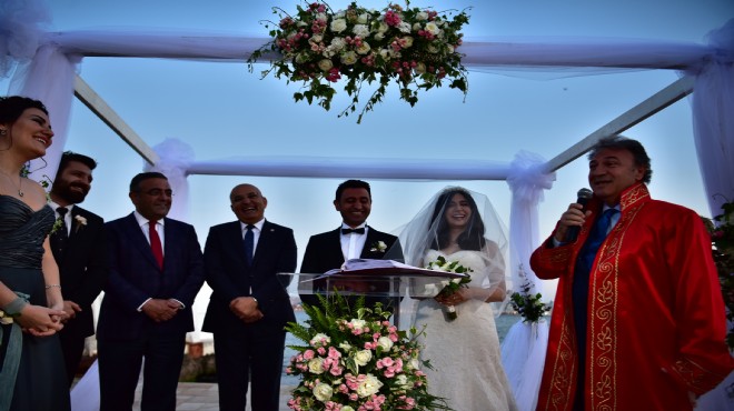 Başkan İduğ CHP'yi buluşturan nikahta 'sağlık için' söz istedi