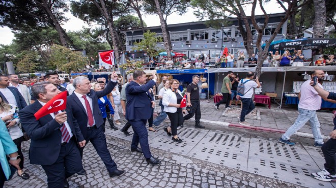 Başkan Tugay  tarihi kermese  katıldı