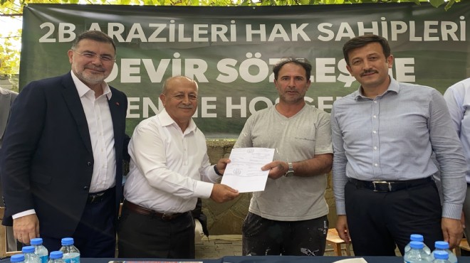 Bayındır'da 2B arazi tapuları dağıtıldı