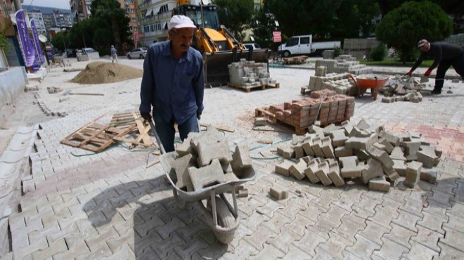 Bayraklı'da kilit parke harekatı!