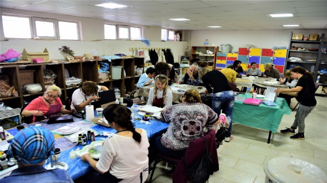 Bornova'da hobi kurslarına yoğun ilgi