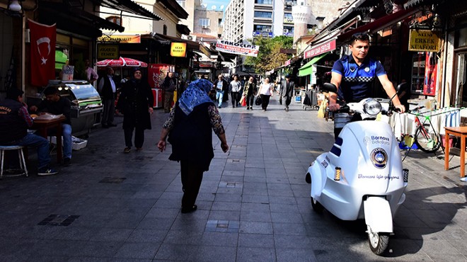 Bornova da kaldırım işgaline karşı kampanya