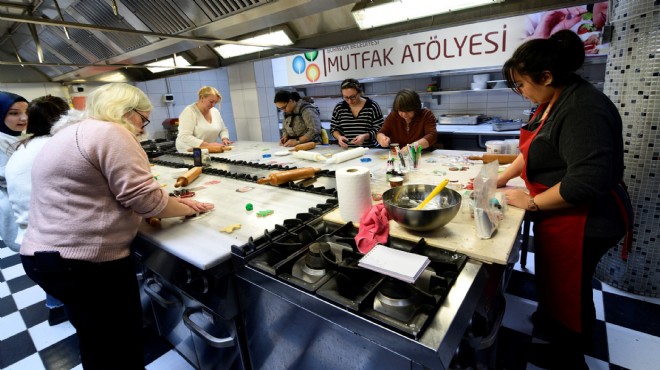 Bornova'da yılbaşına özel mutfak atölyesi