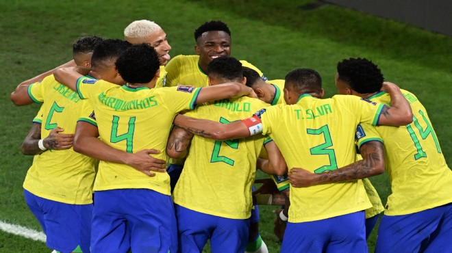 Brezilya 4 golle çeyrek finalde