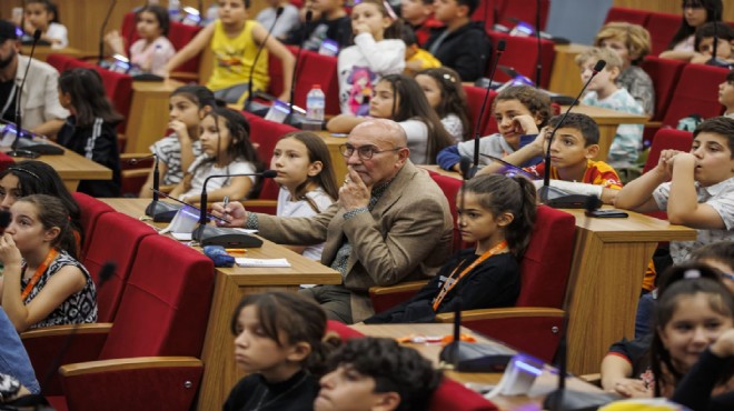 Çocuk Belediyesi’nin ilk meclis toplantısı yapıldı: Soyer talepleri not aldı!