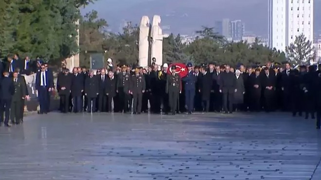 Devlet erkanı Anıtkabir de Ata nın huzurunda!