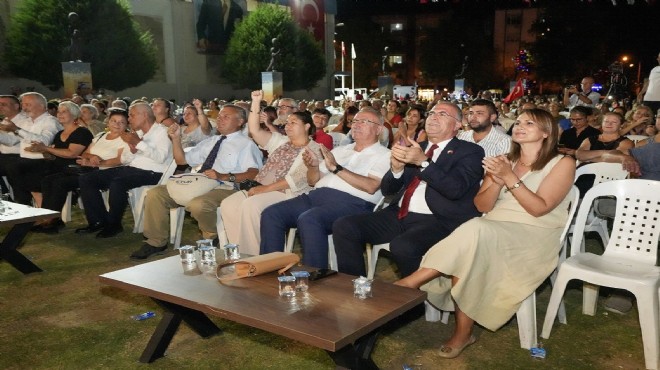 Gaziemir’de 30 Ağustos Zafer Bayramı’na coşkulu kutlama