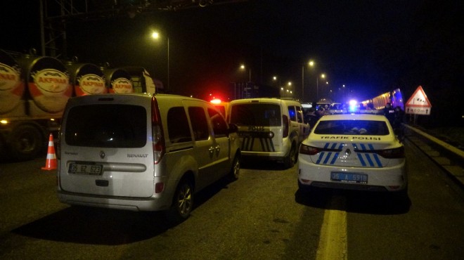 İzmir de korkunç kaza: Yola atladı, canından oldu!