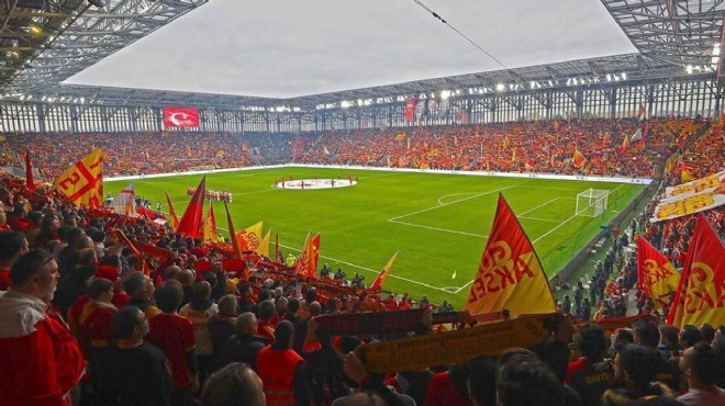 Göztepe'de 3 önemli hamle imzaya kaldı!