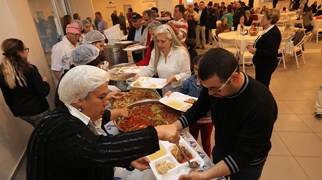 Güzelbahçe'de ilk mahalle iftarı