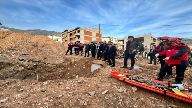 İşçi göçük altında kaldı: Ekipler seferber oldu!