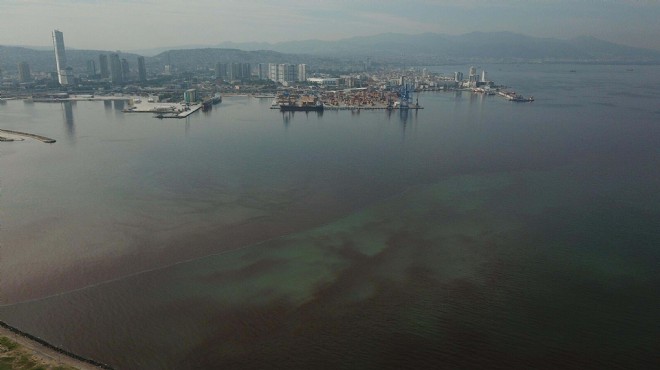 İzmir Körfezi'ndeki kırmızılık ne zaman kaybolacak?