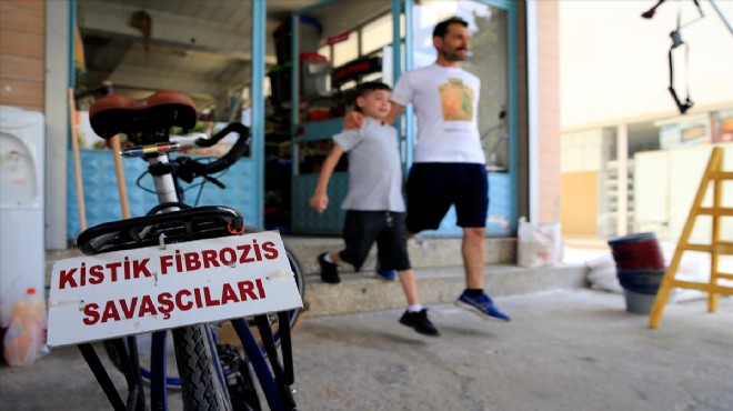 İzmir'de baba ile oğlunun ''hayat koşusu'' devam ediyor