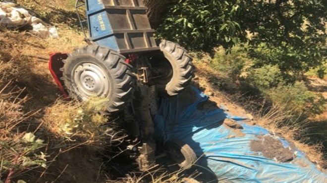 İzmir'de devrilen traktörün sürücüsü yaralandı