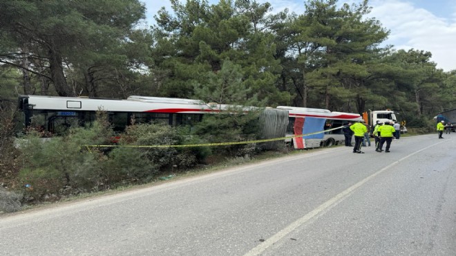 İzmir'de korkunç kaza! Tır belediye otobüsünü biçti: 1 ölü, 4 yaralı