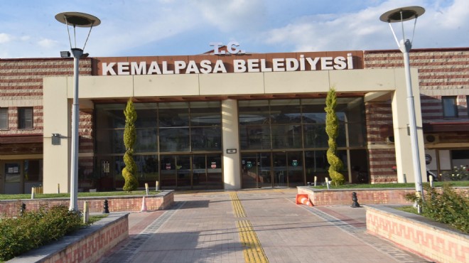 İzmir de o belediye binasına  T.C.  ibaresi eklendi!