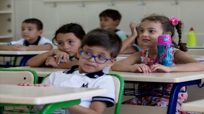 İzmir'de okula uyum hastası başladı