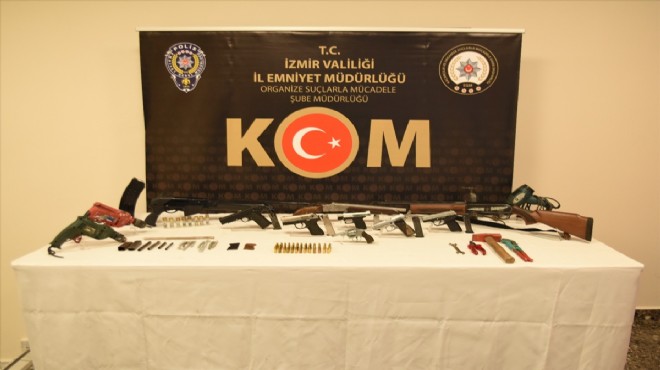 İzmir de silah kaçakçılığı operasyonu