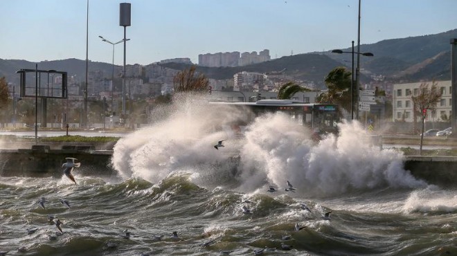 İzmir e fırtına uyarısı!