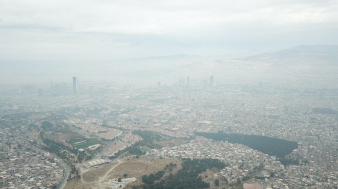 İzmir e sis çöktü!