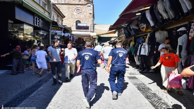 İzmir in tarihi çarşısında çığırtkan ve hanutçu operasyonu!