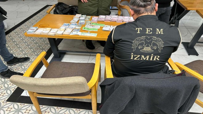 İzmir merkezli FETÖ baskınında 21 tutuklama!