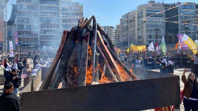 İzmir’de Nevruz ateşi Gündoğu’da yakıldı