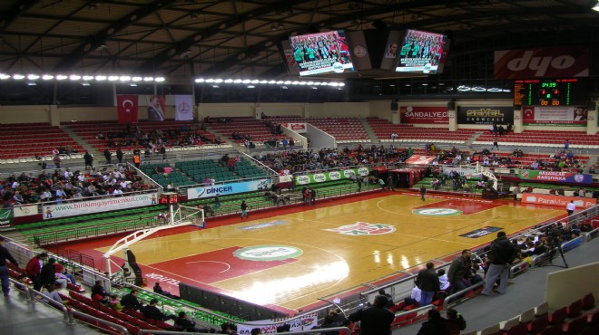 Karşıyaka basketbol şubesinde deprem!