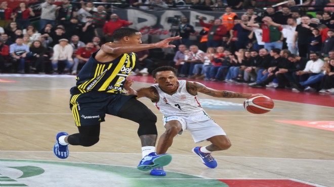 Karşıyaka evinde lidere yenildi: 90-101