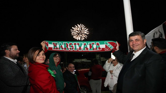 Karşıyaka'da 19.12'ye muhteşem kutlama