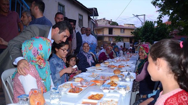 Kemalpaşa'da Ramazan dolu dolu geçiyor