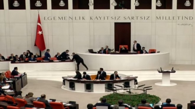 Mecliste İzmir Körfezi tartışması: Bakan Kurum ile CHP li vekil arasında yüksek tansiyon!