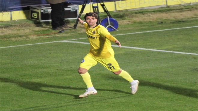 Menemenspor dipte, golcüsü Ahmet zirvede