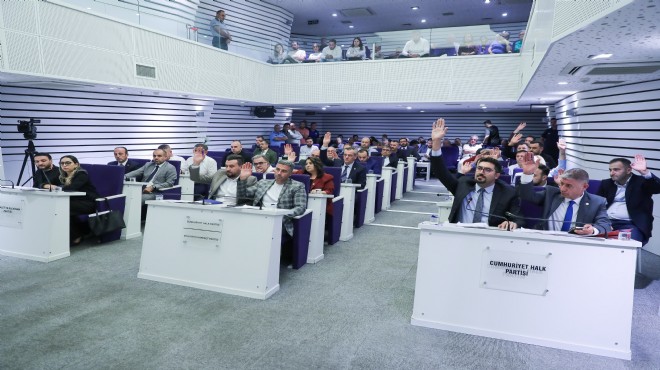 Müdürlük yasaklamıştı! AK Partili isimden Buca Belediyesi'ne 'temizlik' desteği!