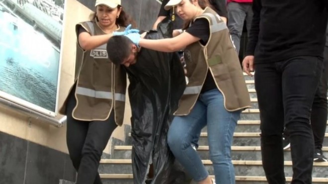 Polis katili adliyeye çöp poşeti ile götürüldü!