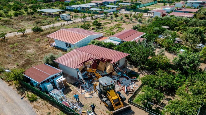 Seferihisar da hobi bahçeleri tek tek yıkılıyor