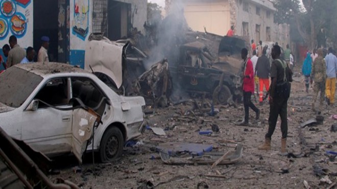 Somali'de çifte saldırı: 18 ölü