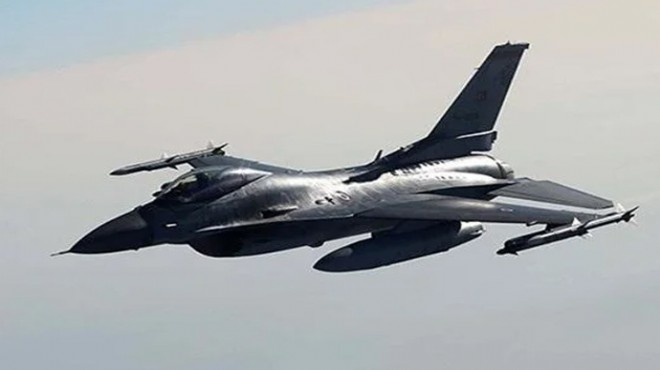 Türk F-16 larına Yunan uçaklarından taciz
