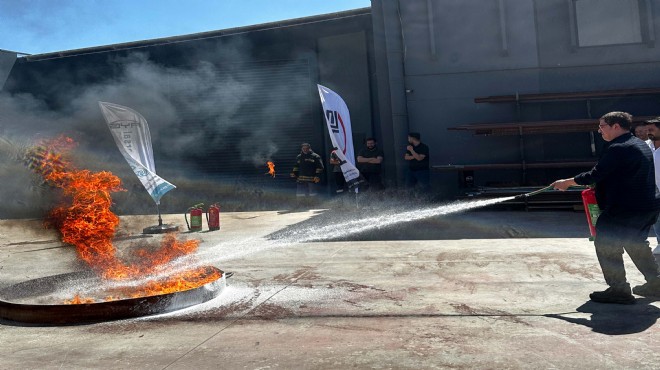 Ünlü oyuncuya İzmir'de yangın söndürme eğitimi!