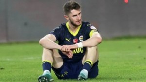 2 futbolcudan Fenerbahçe'ye kötü haber