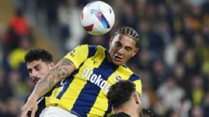 Fenerbahçe'ye 3 stoperinden kötü haber