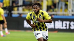 Saint-Maximin'den Fenerbahçe paylaşımı!